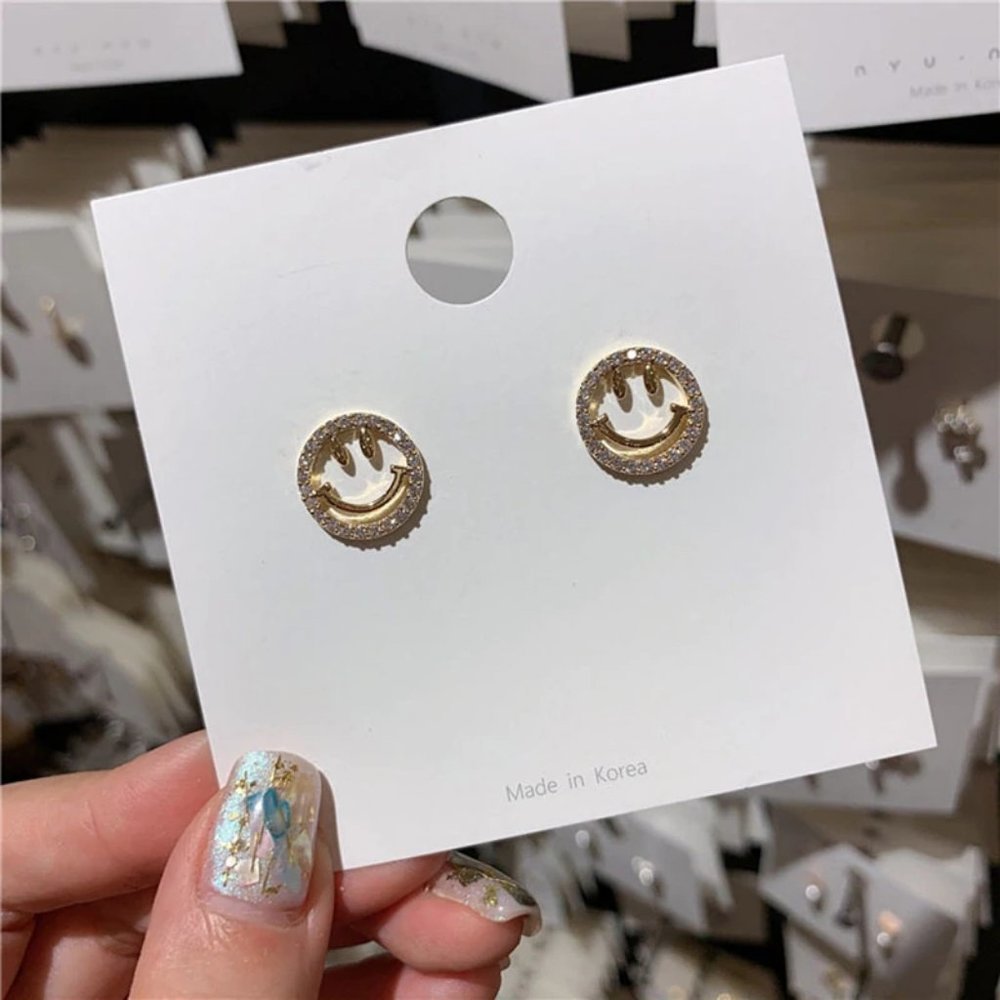 *NEW Yellow Gold Diamond Smiley Face Stud Earrings - Picture 8 of 12